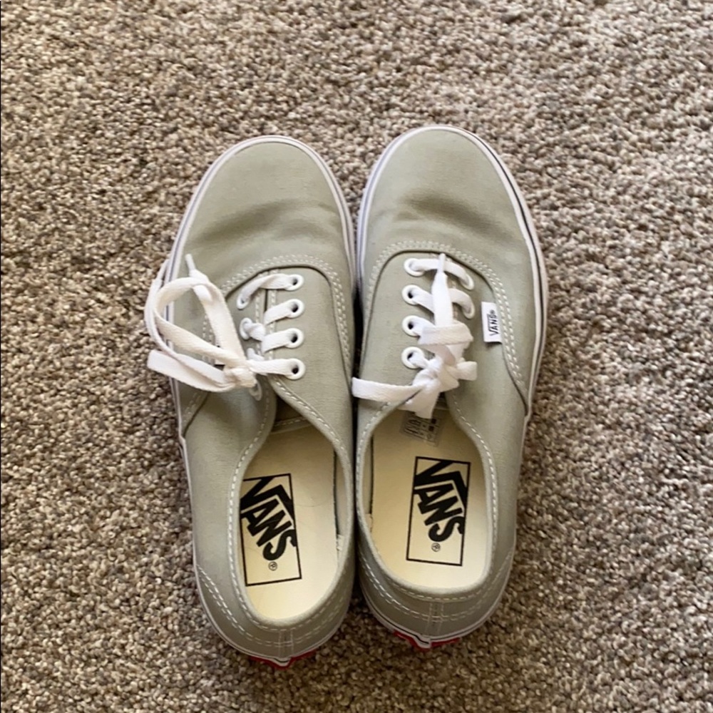 Women’s Vans lace up sneakers
